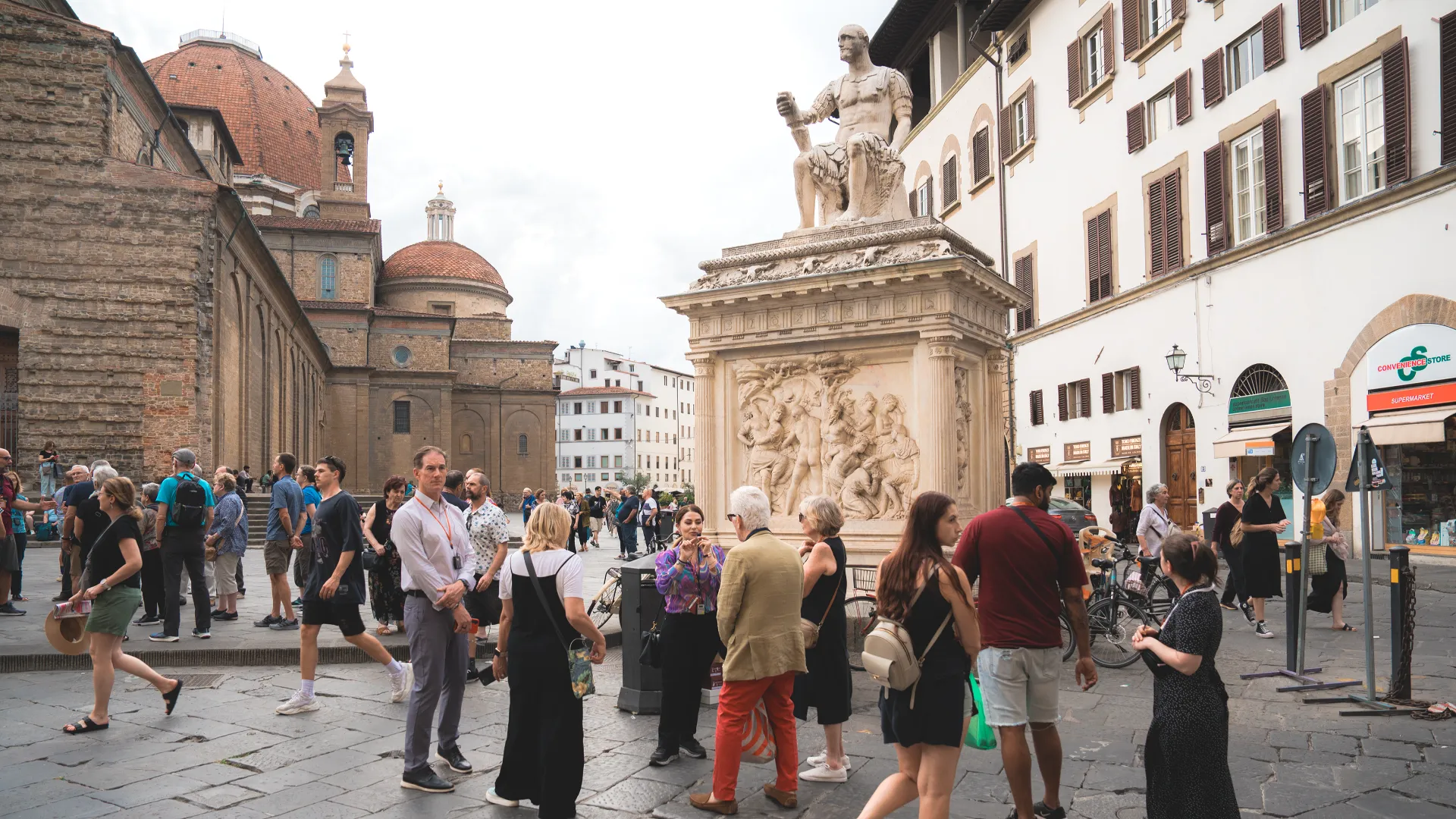 Medici Walking Tour in Florence